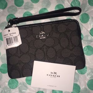 FINAL PRICE SALE🛍 NWT Coach Wristlet ❗️